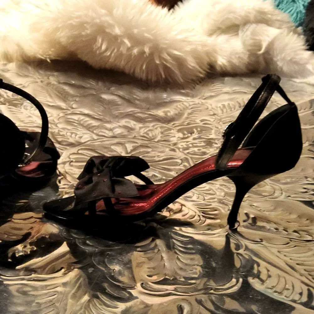 RODO MELITA KITTIN HEELS BRAND NEW! Prettier Than The Pictures!